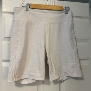 Size Large White AEO Bike Shorts with Pockets Size L